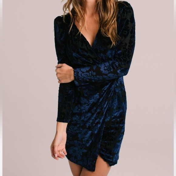 Tommy Hilfiger Blue Velvet Dress Sheer Sleeves Faux Wrap Event Holiday SZ 4 - Picture 1 of 9
